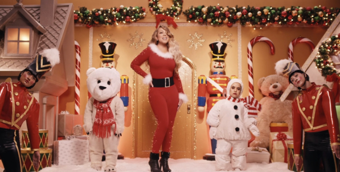 Mariah Carey's Christmas song breaks a new streaming record

