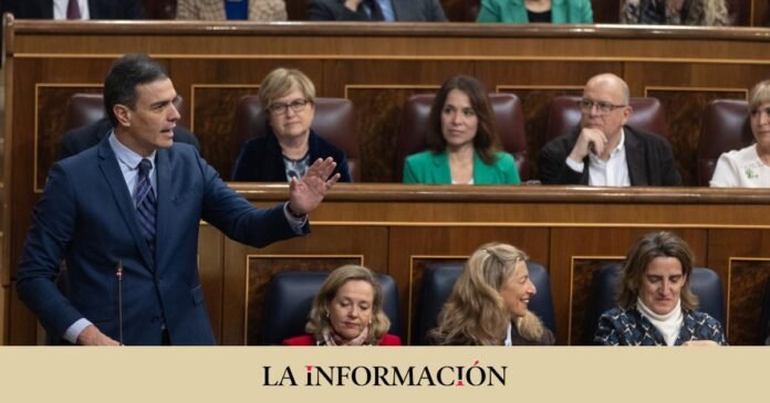 The PSOE applauds the King's speech but Podemos and the rest of the partners criticize him

