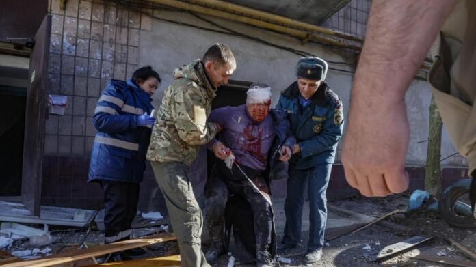 One injured after a rocket hit a residential building in Donetsk