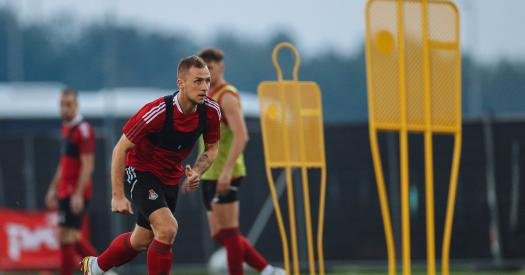 Besiktas improve Barinov's transfer offer

