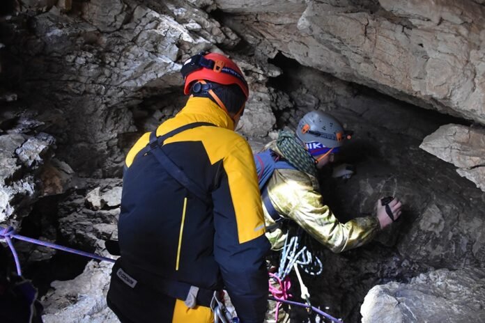 После обследования Огненной пещеры ее планируется включить в официальный список туробъектов региона / Пресс-служба РГО Кабардино-Балкарии