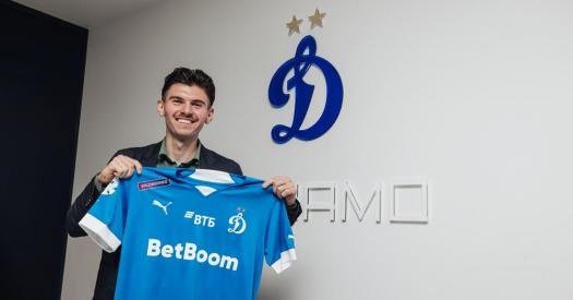 Dynamo midfielder Sulakvelidze has extended his contract until 2024 (photo)

