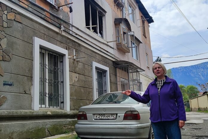 Валентина Тарасенко: В список на переселение из аварийного жилья включили лишь одну многодетную семью из нашего дома, но и до них очередь дойдет не скоро.