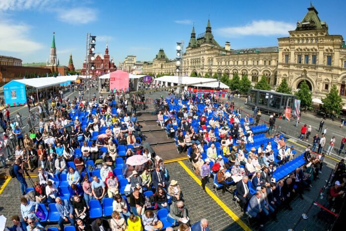 Naryshkin: The Red Square Festival showed a growing interest in history KXan 36 Daily News

