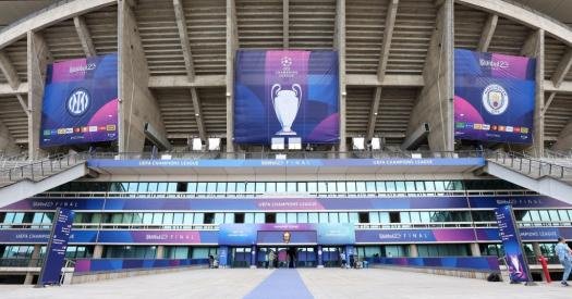 UEFA apologized for the scandal with the Ukrainian flag in the Champions League final and blamed the Turkish policeman

