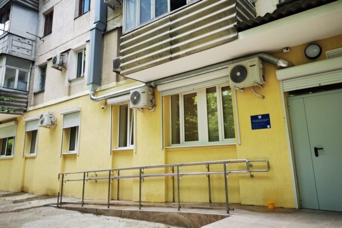 In Sevastopol, residents of a five-story building complained about odors from the KXan dermatology dispensary 36 Daily News

