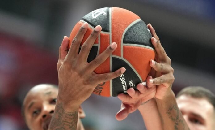 The Euroleague extended the suspension of Russian clubs

