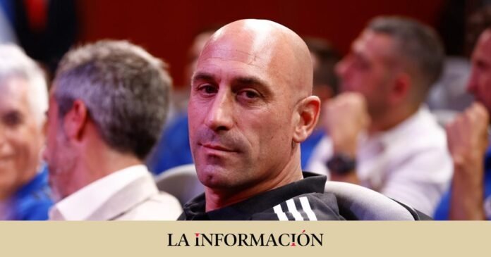 Luis Rubiales resigns today as president of the RFEF after kissing Jenni Hermoso

