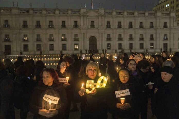 "Больше никогда" — так чилийцы выразили отношение к годовщине госпереворота 1973 года.