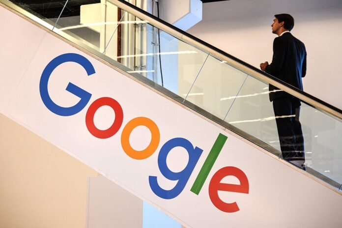 Критики Google уверены: компания незаконно подавляет конкуренцию и инновации на рынке поисковиков.