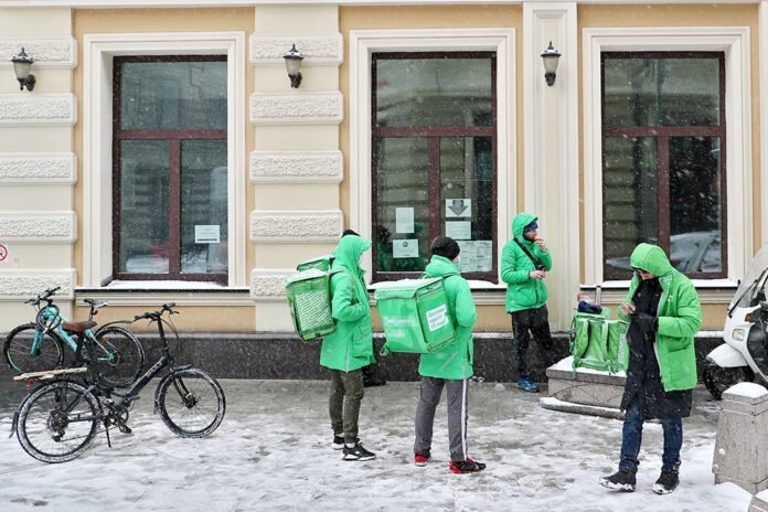 Before the New Year, 200,000 couriers are missing in delivery services - Rossiyskaya Gazeta

