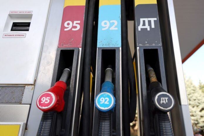  Why does fuel in retail trade become cheaper more slowly than in the stock market?  - Rossiyskaya Gazeta

