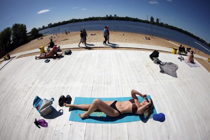 Ten rules for sunbathing without risk of cancer - Rossiyskaya Gazeta


