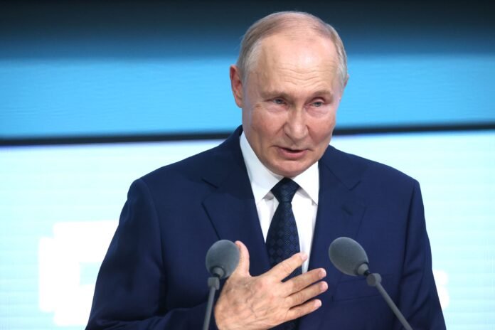 Putin: It is necessary to create a program for the renovation of military medical institutions - Rossiyskaya Gazeta

