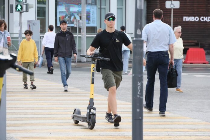 Kicksharing service found out why Yekaterinburg residents used scooters this summer - Rossiyskaya Gazeta

