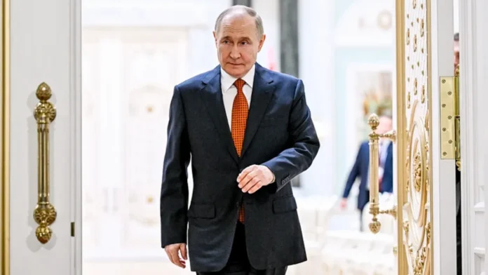 Putin Talks NATO, Military Spending, Ukraine Talks After EAEU Summit
